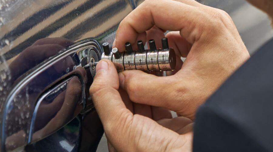 Expert Emergency Roof Repairs services in Greenacres, WA